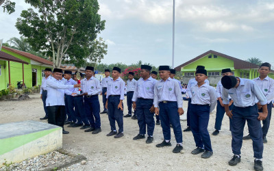 MTsN 3 Padang Lawas Raih Juara 1 dan 2 Turnament Futsal Di SMK YAPIM BarumunTengah